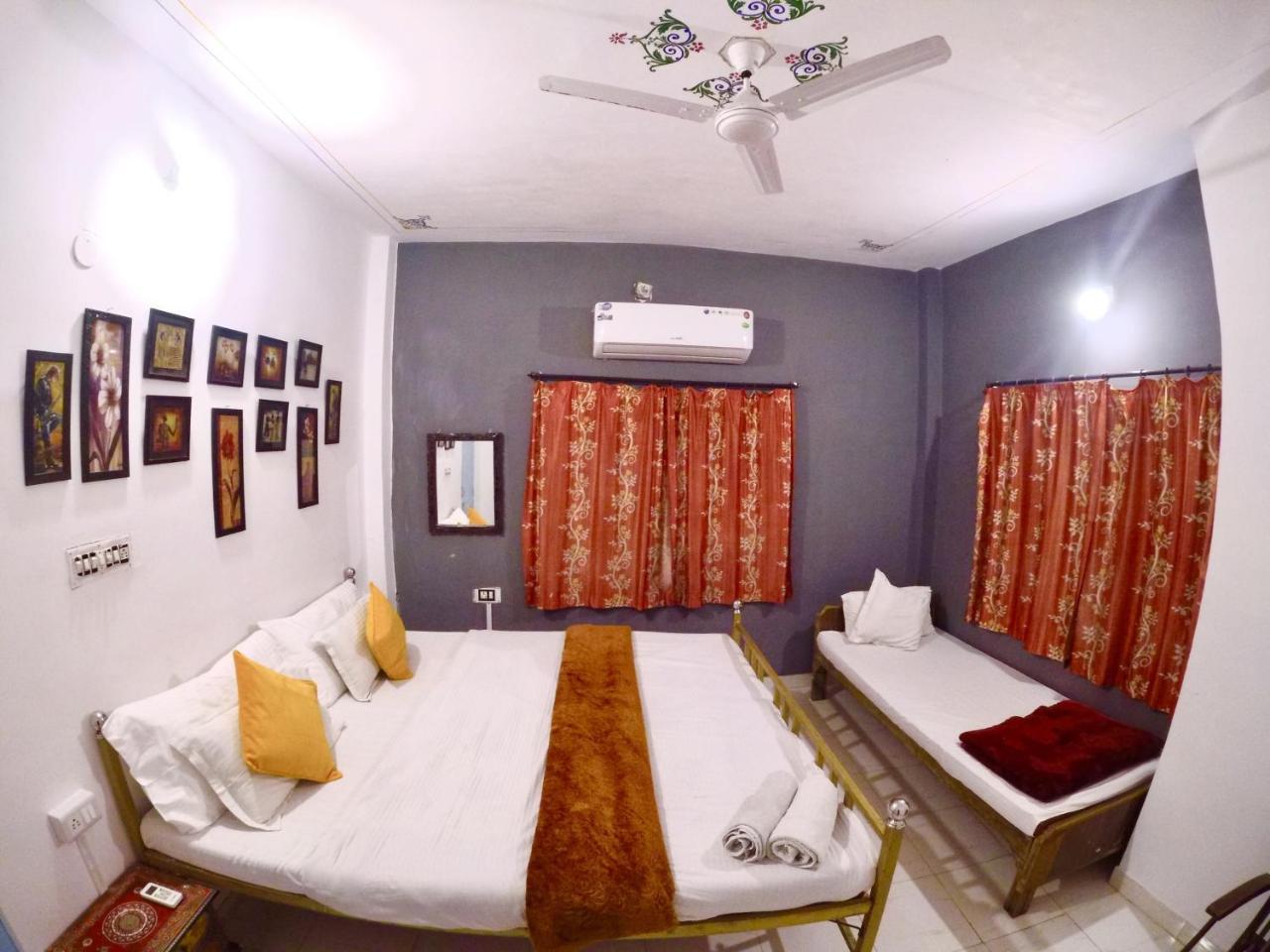 The Hostel Crawl Udaipur Buitenkant foto